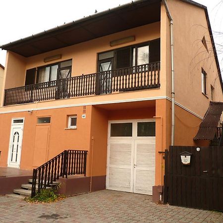 Orchidea Apartman Tata Exterior photo