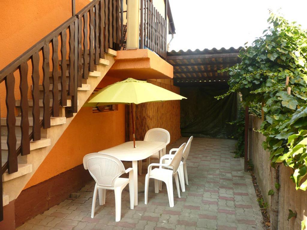 Orchidea Apartman Tata Room photo